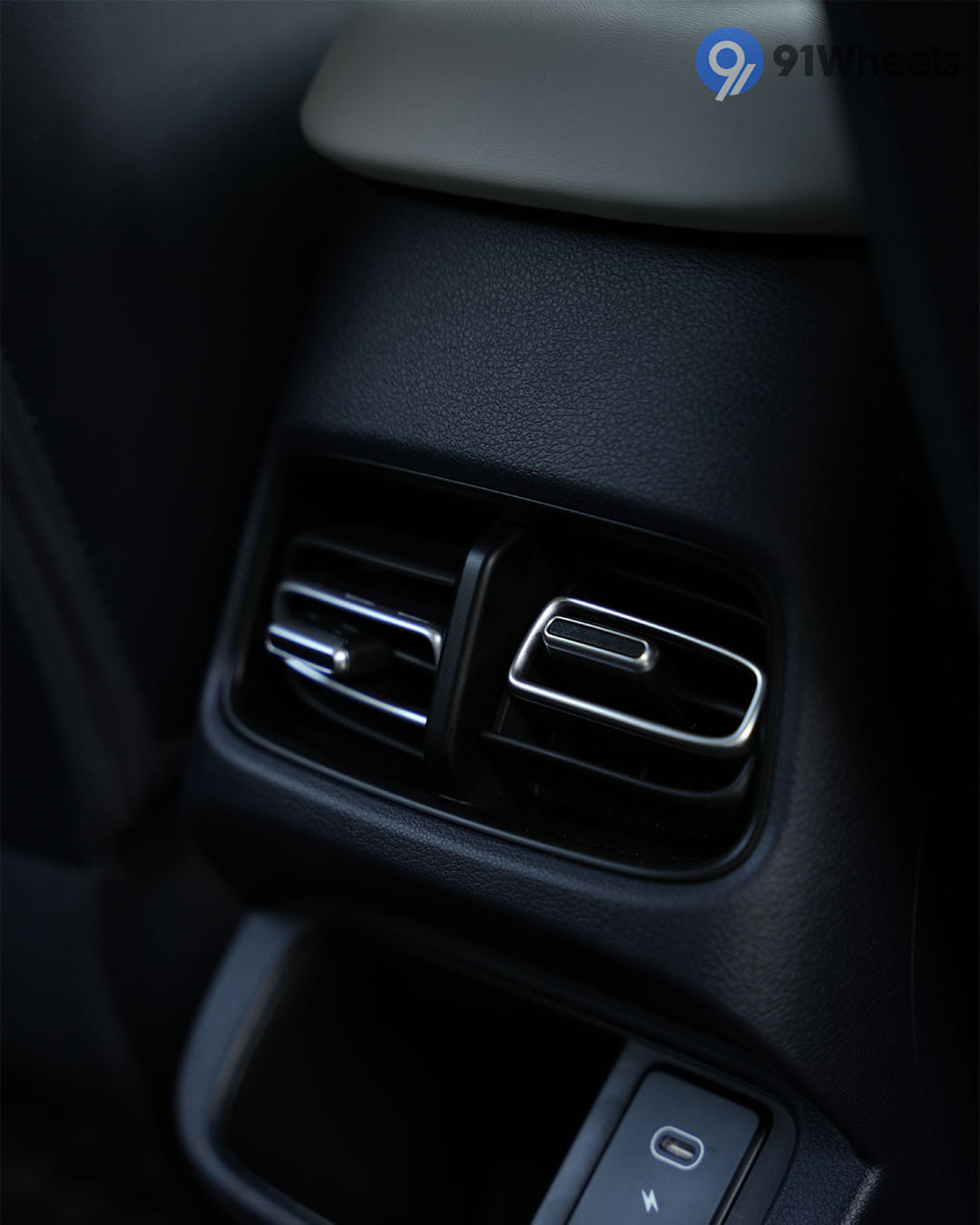 Seats & Cabin Comfort - 1 Seats & Cabin Comfort - 1