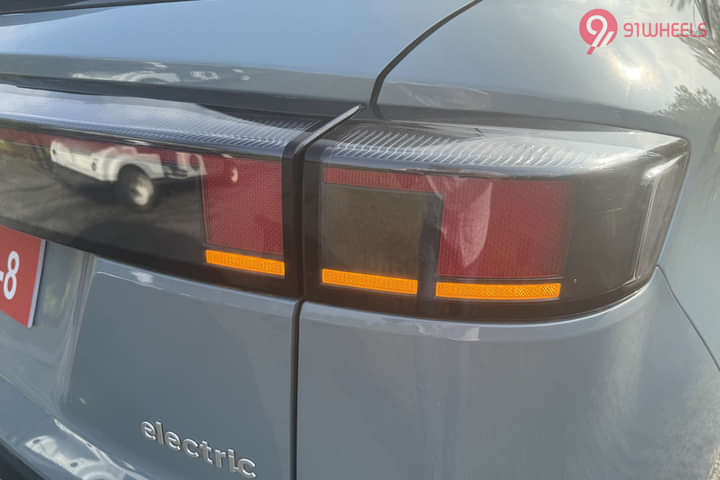 Hyundai Creta Electric Rear Signal/Blinker Light