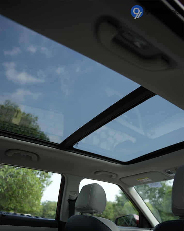 Seats & Cabin Comfort - 6