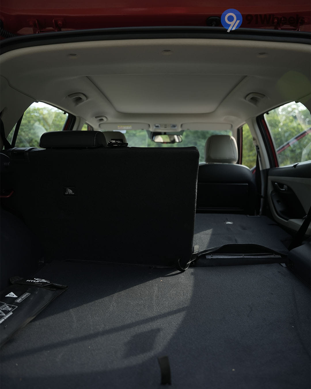 Bootspace & Utility - 3 Bootspace & Utility - 3