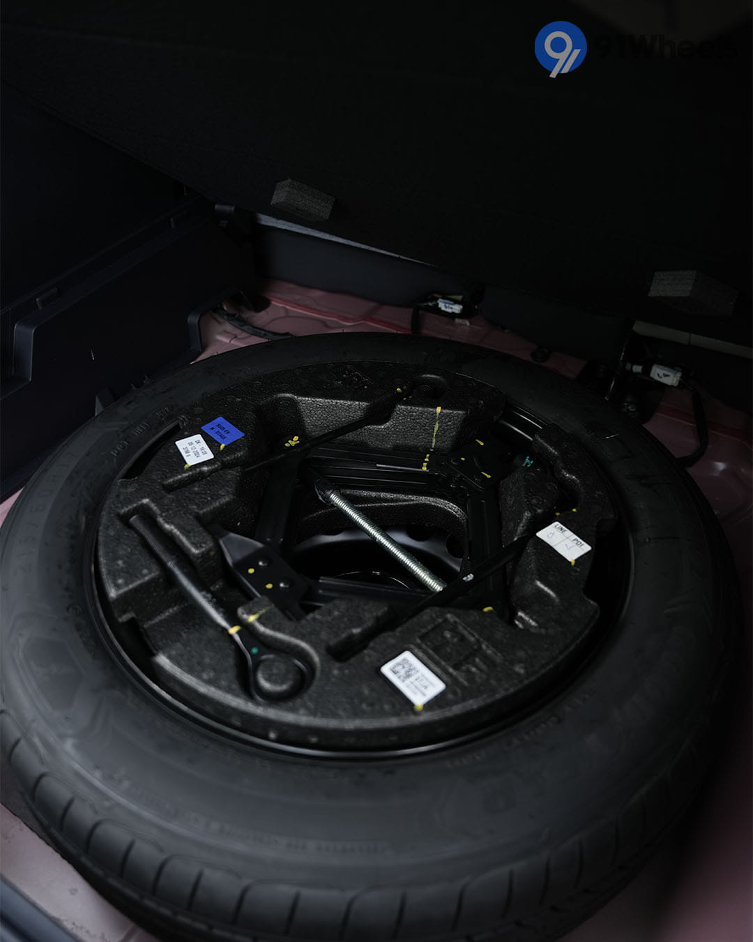 Bootspace & Utility - 4 Bootspace & Utility - 4