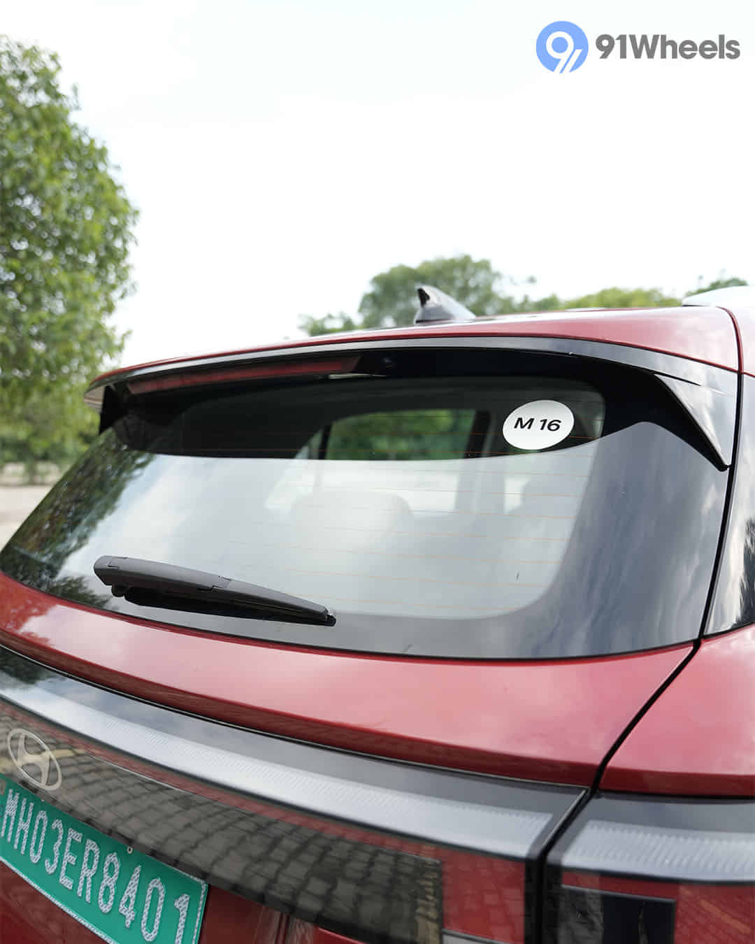 Rear Windshield / Windscreen