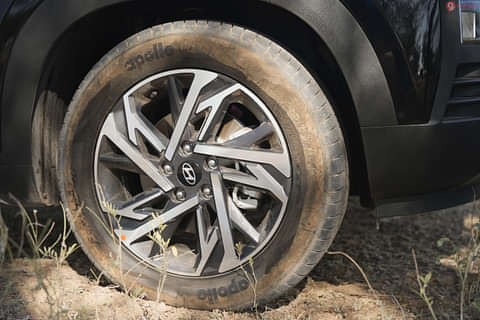 Hyundai Creta Facelift SX (O) DT 1.5L Normal Petrol Automatic (CVT) Wheel