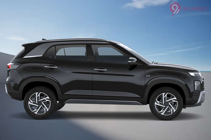 Hyundai Creta Right Side View