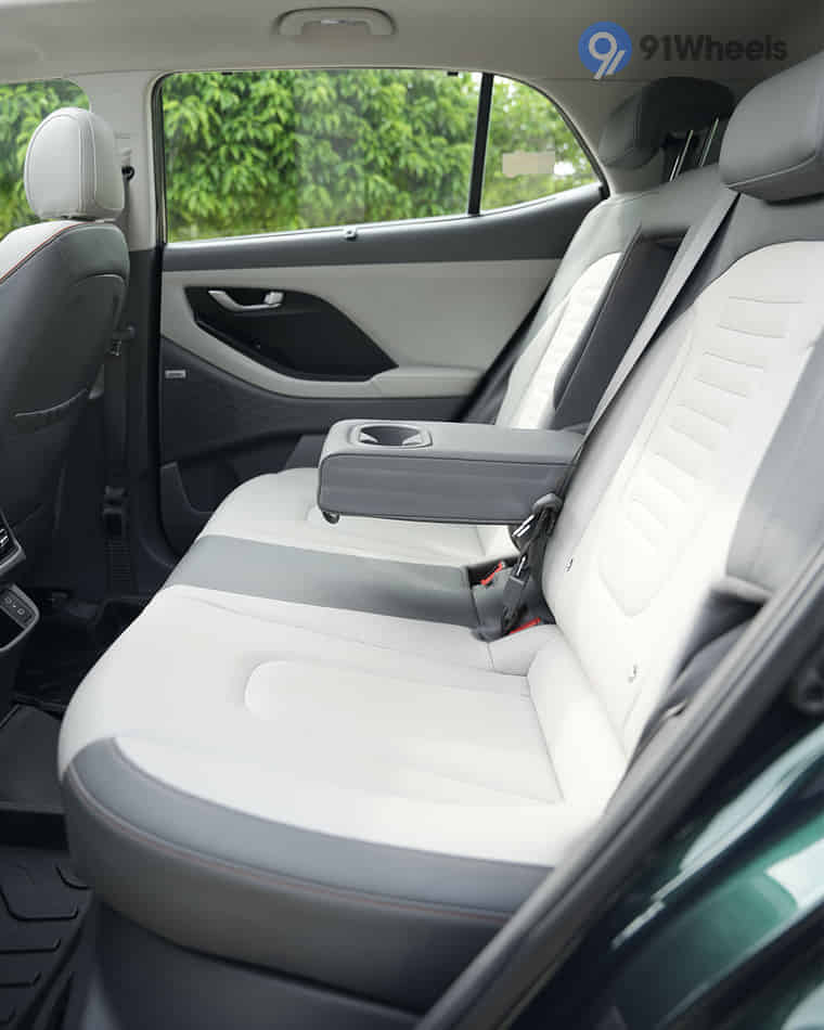 Seats & Cabin Comfort - 7