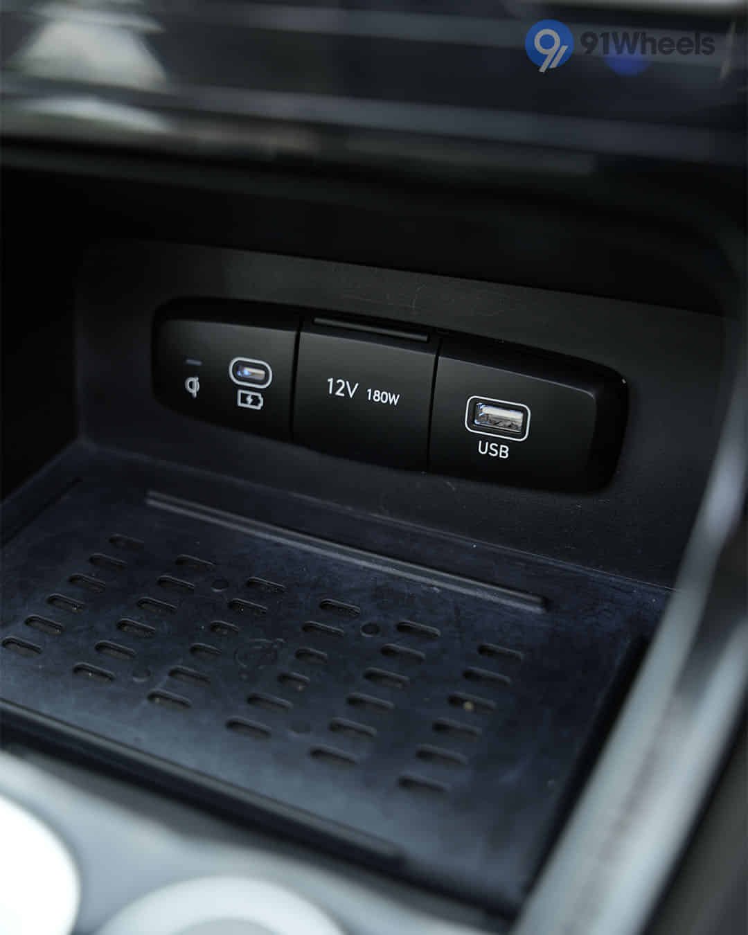 Power Socket / USB / Wireless Charging