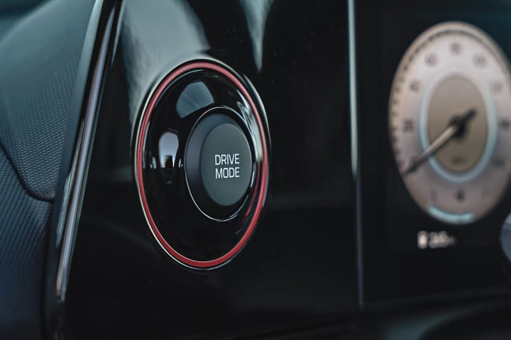 Hyundai Elantra Facelift Dashboard Switches