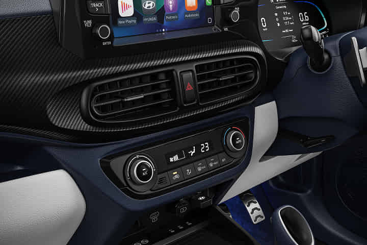 Front Centre Air Vents