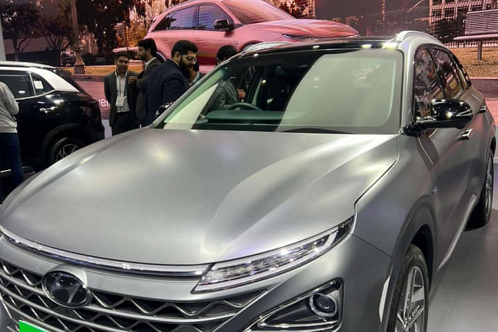 Hyundai Nexo EV Front Profile