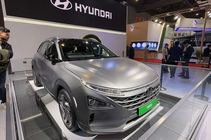 Hyundai Nexo EV Right Front Three Quarter