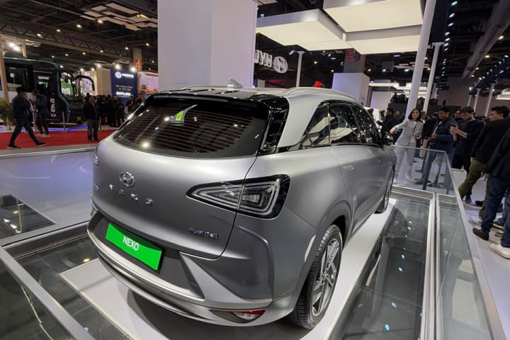 Hyundai Nexo EV Rear Windshield/Windscreen