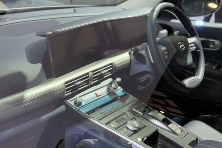 Hyundai Nexo EV Dashboard