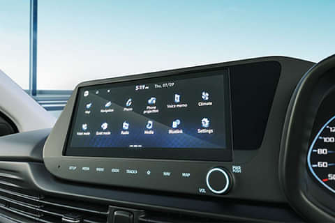 Hyundai i20 1.2 Petrol Sportz (O) MT Infotainment System