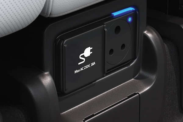 Hyundai Ioniq 5 USB Port/Power Socket/Wireless Charging