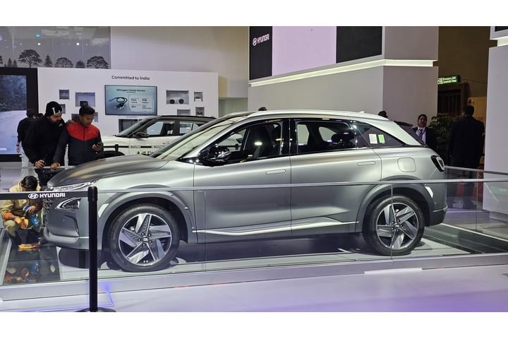 Hyundai Ioniq 5 Left Side View