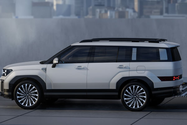 Hyundai Santa Fe 2025 Side Profile