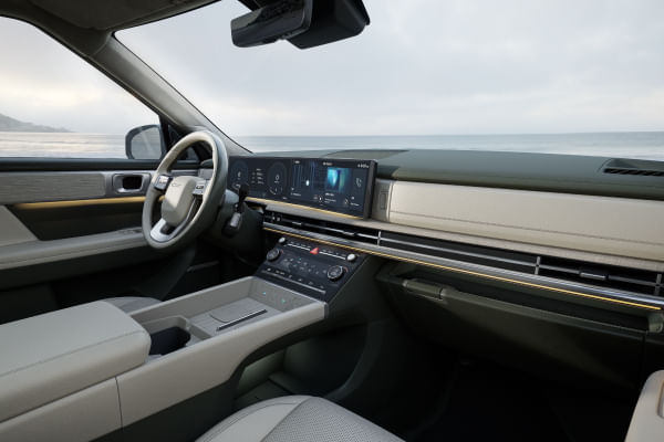 Hyundai Santa Fe 2025 View From Co-driver's Door