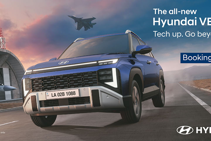 Hyundai Venue Left Front Three Quarter