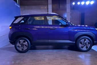 Hyundai Venue Right Side View Hyundai Venue Right Side View