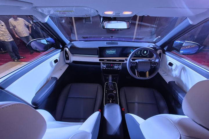 Hyundai Venue Front Row Seats