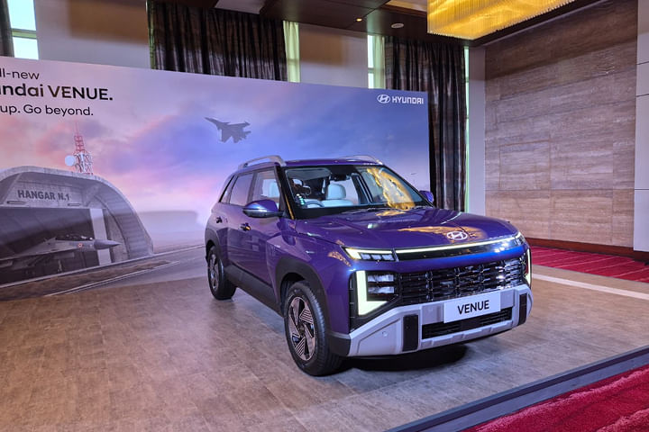 Hyundai Venue Right Front Three Quarter