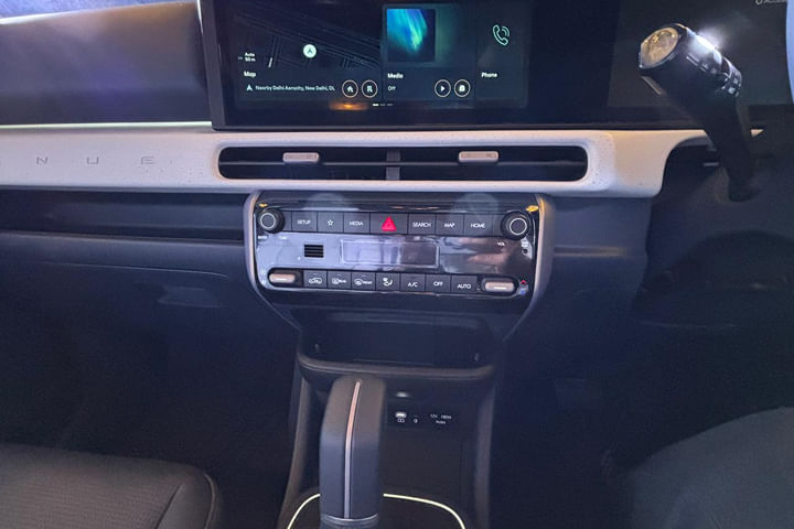 Hyundai Venue Front Centre Air Vents