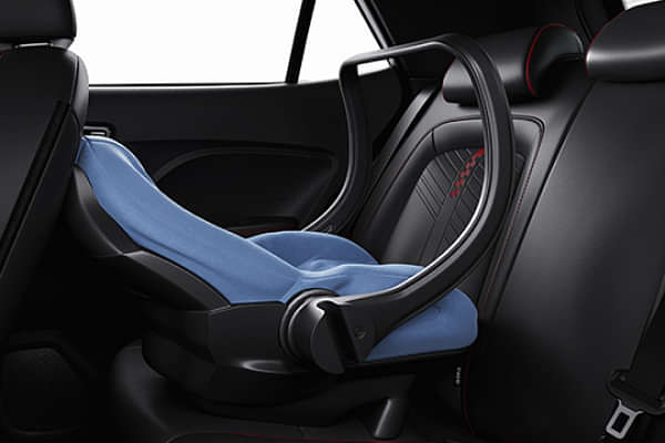 Hyundai Venue N Line child mount seat