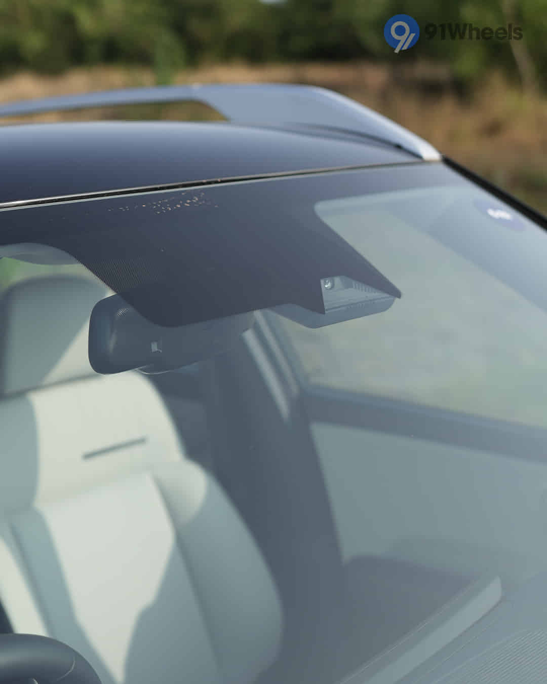 Front Windshield / Windscreen Front Windshield / Windscreen