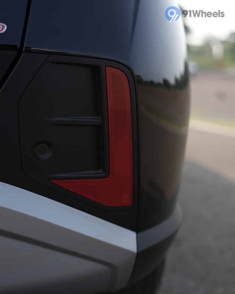 Headlights & Tail-lights - 5 Headlights & Tail-lights - 5