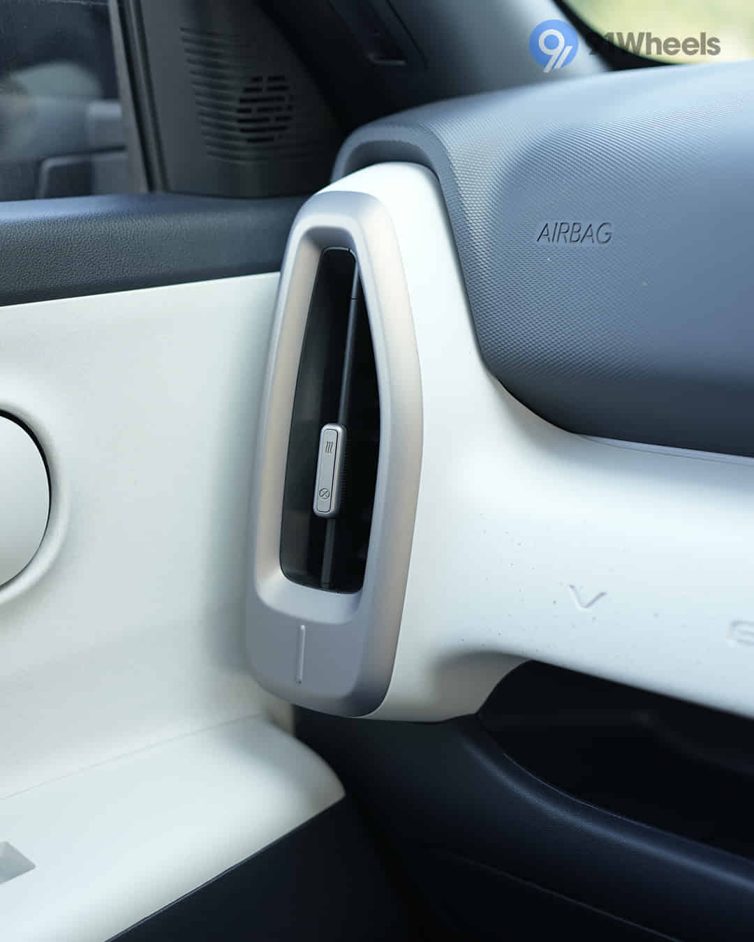 Front Passenger Airbag Front Passenger Airbag