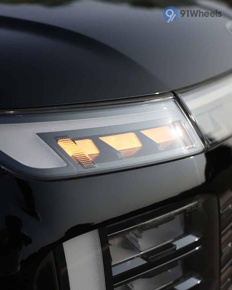 Headlights & Tail-lights - 4 Headlights & Tail-lights - 4