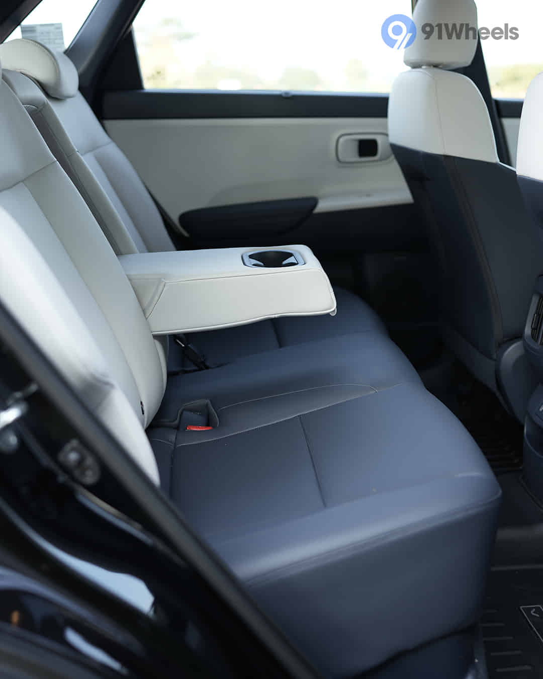 Rear Seats Rear Seats