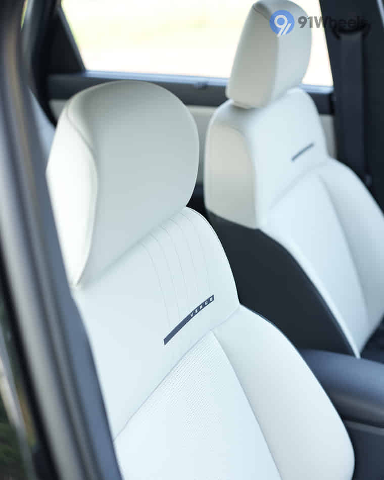 Seats & Cabin Comfort - 5 Seats & Cabin Comfort - 5