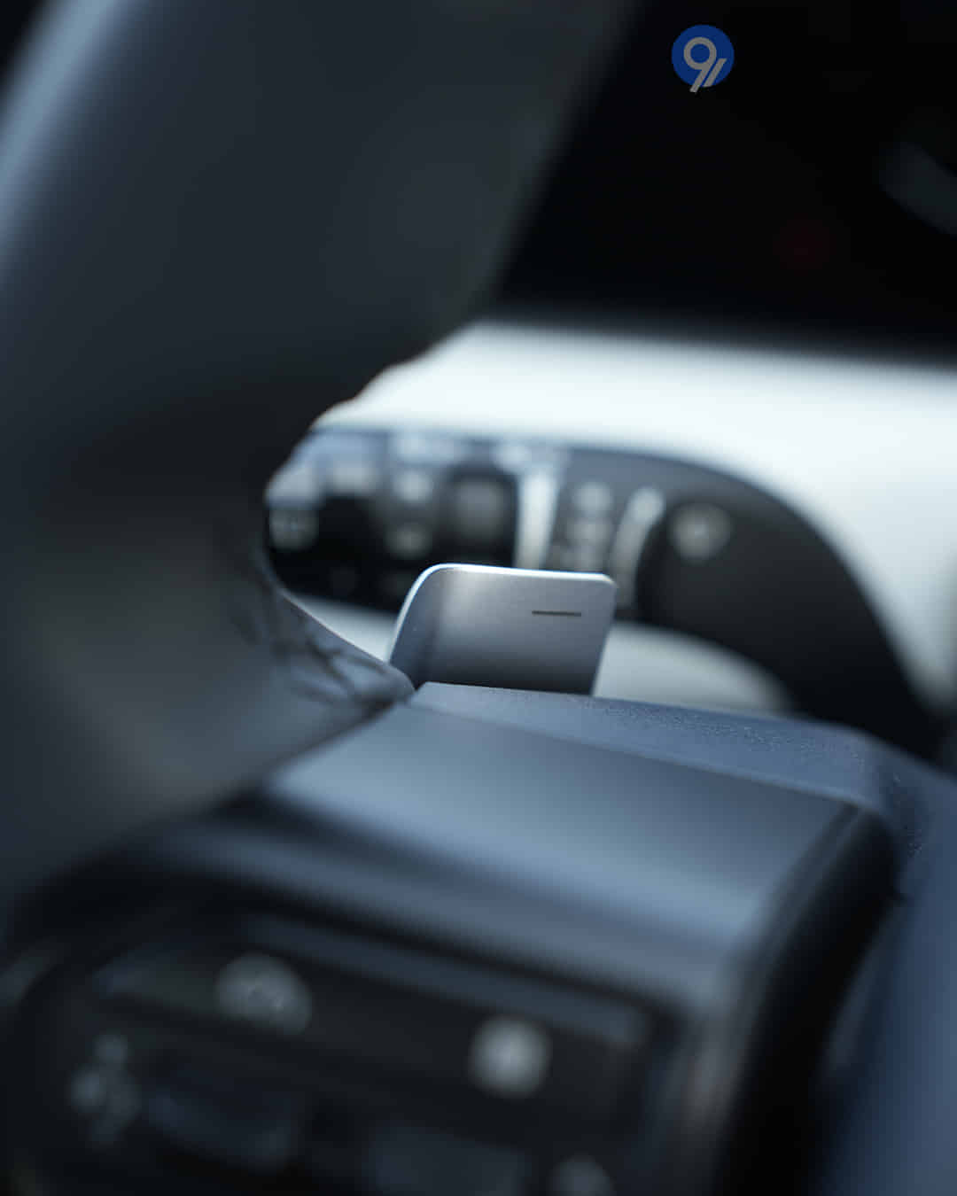 Left Paddle Shifter Left Paddle Shifter