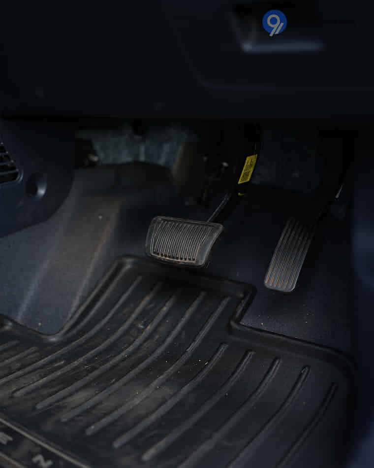 Driver Controls - 9 Driver Controls - 9