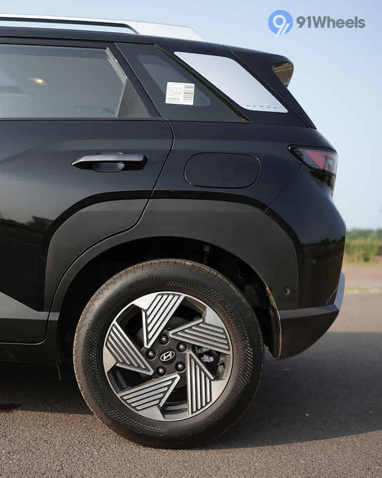 Outerview - 16 Outerview - 16