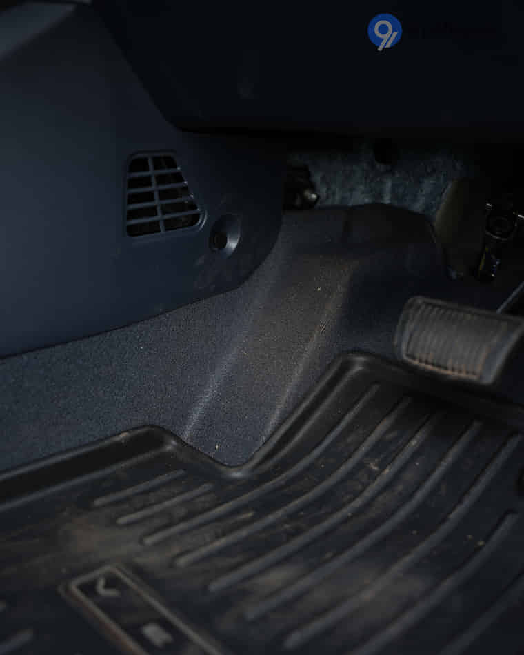 Driver Controls - 10 Driver Controls - 10