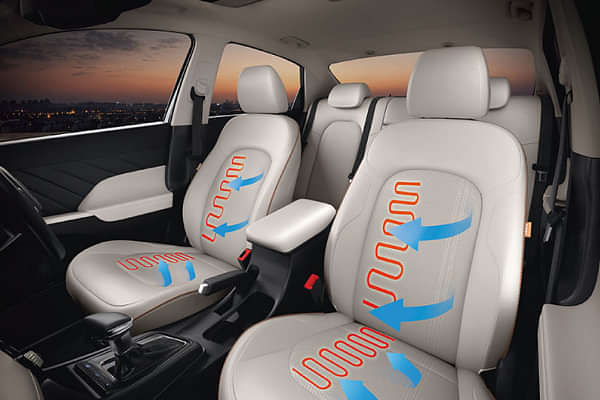 Hyundai Verna Front Row Seats