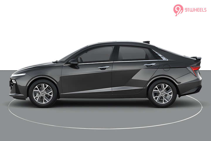 Hyundai Verna Left Side View