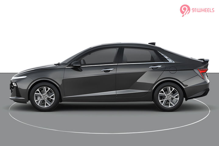 Hyundai Verna Left Side View
