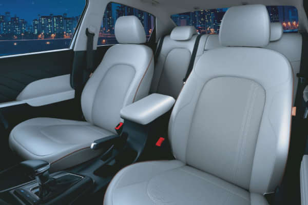 Hyundai Verna Front Row Seats