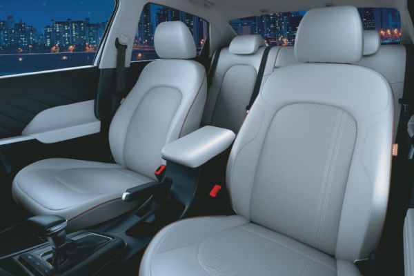 Hyundai Verna Front Row Seats