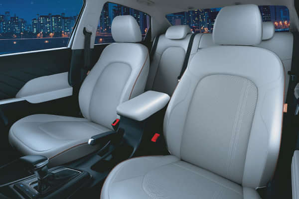 Hyundai Verna Front Row Seats