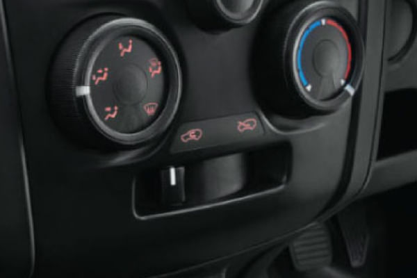 Isuzu D-Max AC Controls
