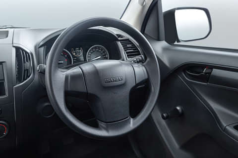 Isuzu D-Max Steering Wheel Image