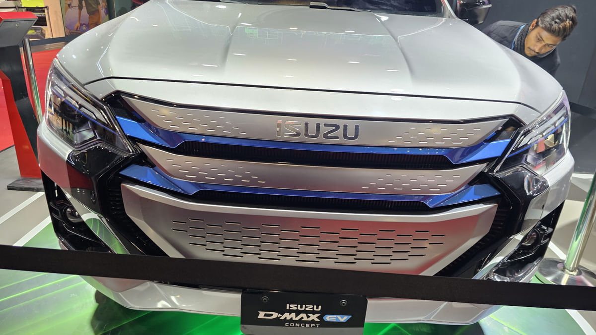 Isuzu DMax EV Concept Grille