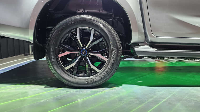 Isuzu DMax EV Concept Wheel Isuzu DMax EV Concept Wheel