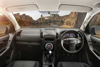 Isuzu Hi-Lander Dashboard