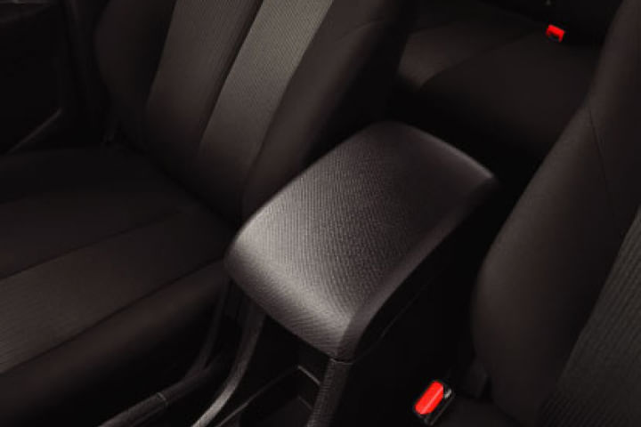 Isuzu Hi-Lander Front Centre Arm Rest Storage Isuzu Hi-Lander Front Centre Arm Rest Storage