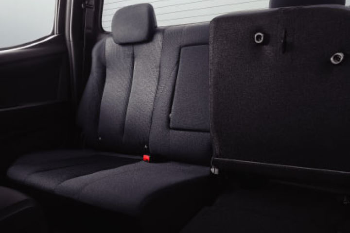 Isuzu Hi-Lander Rear Seats Isuzu Hi-Lander Rear Seats
